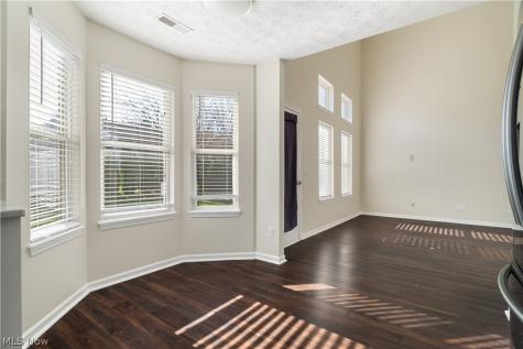 2165 Stonehenge Circle Akron OH 44319