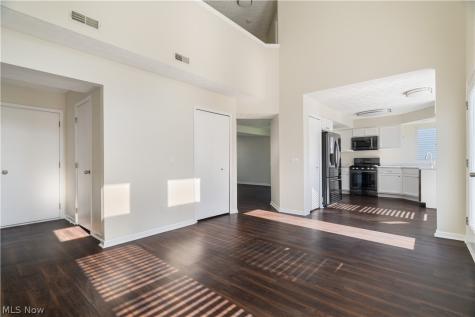 2165 Stonehenge Circle Akron OH 44319