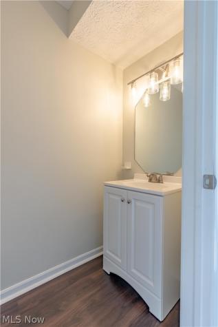 2165 Stonehenge Circle Akron OH 44319