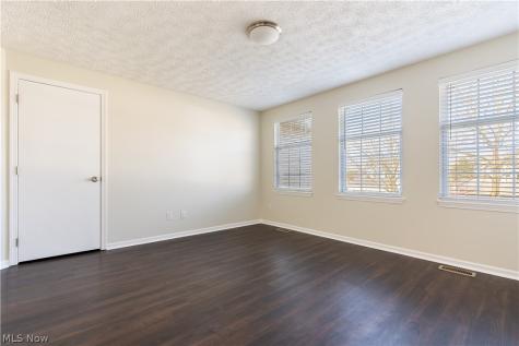 2165 Stonehenge Circle Akron OH 44319