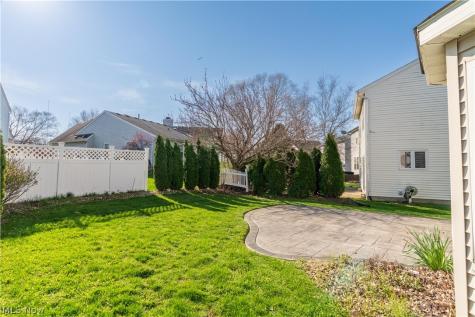 2165 Stonehenge Circle Akron OH 44319