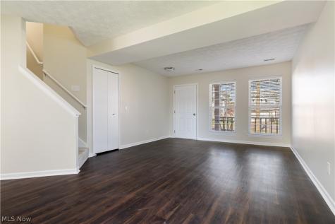 2165 Stonehenge Circle Akron OH 44319