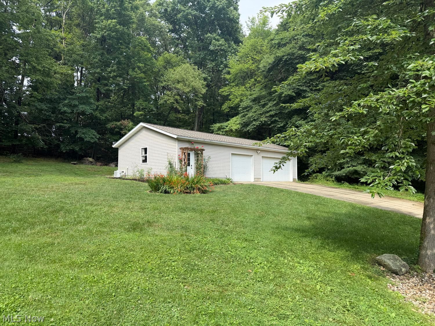 3355 Schneiders Crossing Road NW Dover OH 44622