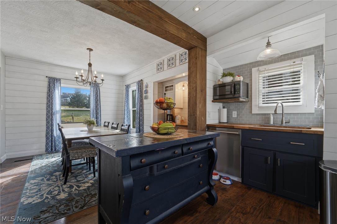 11028 Mayfield Road Chardon OH 44024