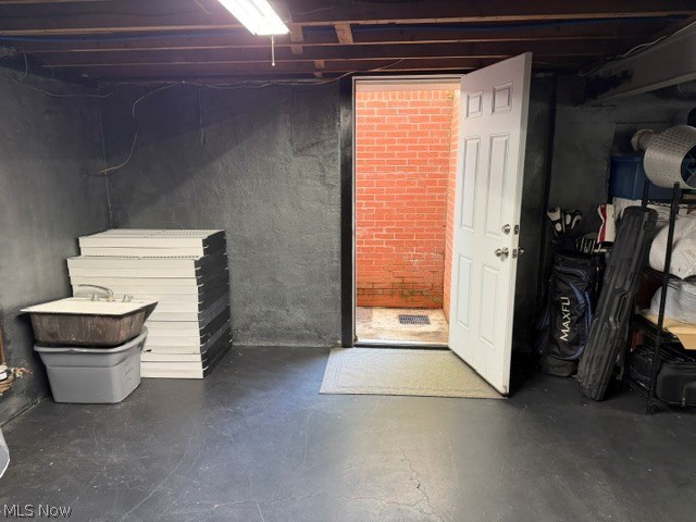 4609 Bond Warren OH 44483