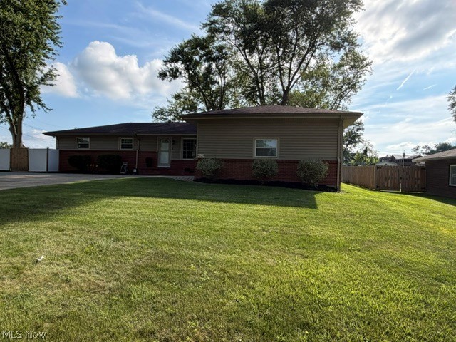 4609 Bond Warren OH 44483