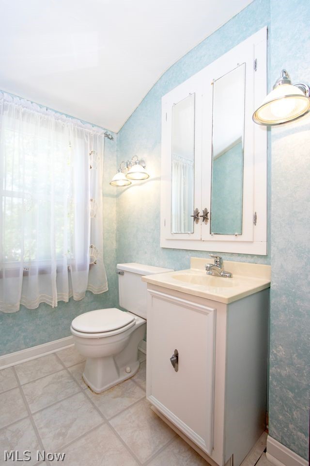 576 Hartzler Street Wooster OH 44691