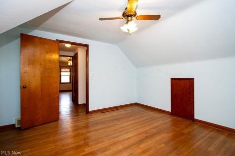 576 Hartzler Street Wooster OH 44691