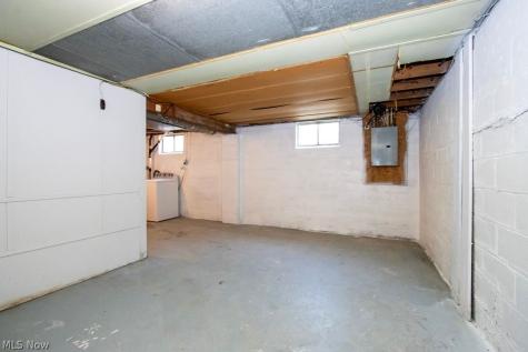 576 Hartzler Street Wooster OH 44691