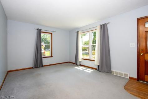 576 Hartzler Street Wooster OH 44691