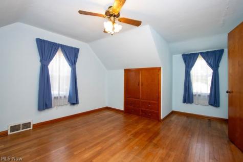 576 Hartzler Street Wooster OH 44691