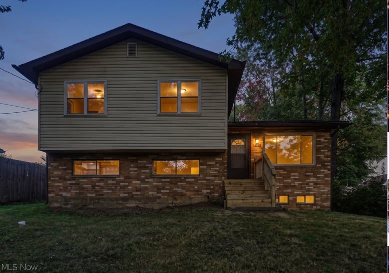 1302 East Avenue Akron OH 44307