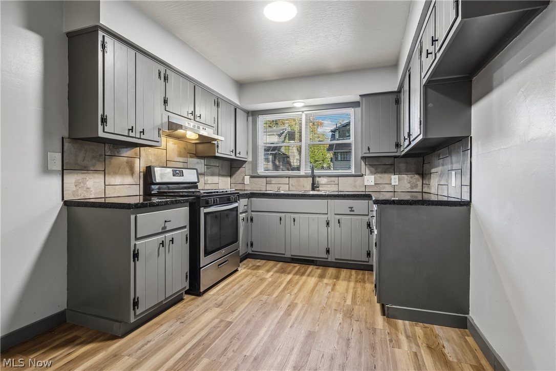 1302 East Avenue Akron OH 44307