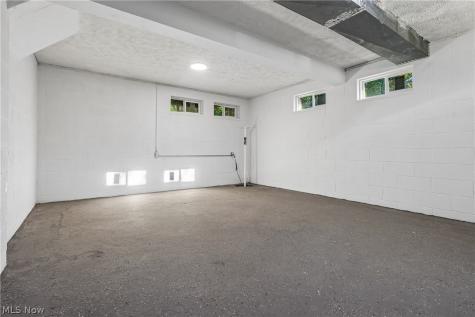 1302 East Avenue Akron OH 44307