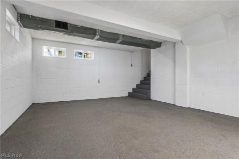 1302 East Avenue Akron OH 44307