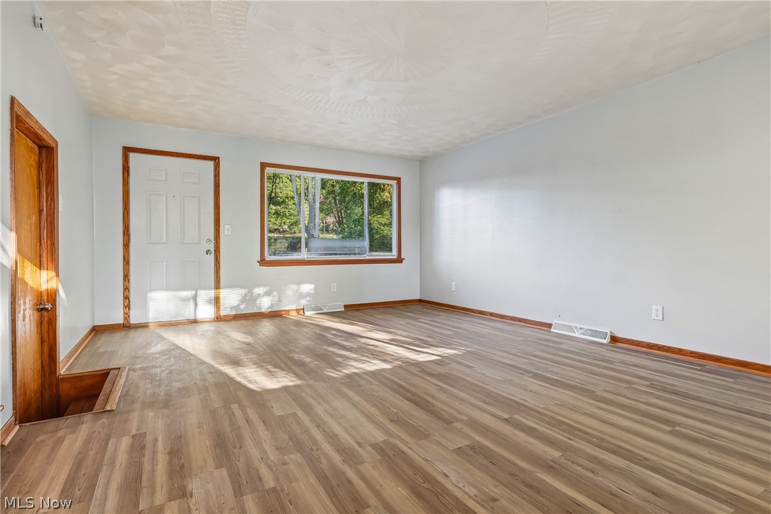 1302 East Avenue Akron OH 44307