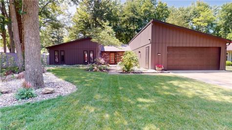 5726 Rock Point Circle North Ridgeville OH 44039