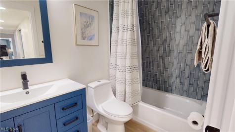 5726 Rock Point Circle North Ridgeville OH 44039