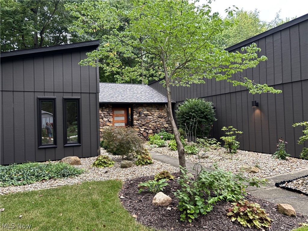5726 Rock Point Circle North Ridgeville OH 44039