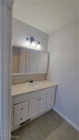 105 Woodcrest Lane Marietta OH 45750