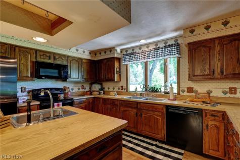 6065 E Valleyview Court Mentor OH 44060