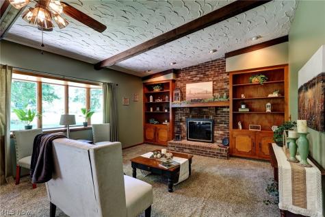 6065 E Valleyview Court Mentor OH 44060