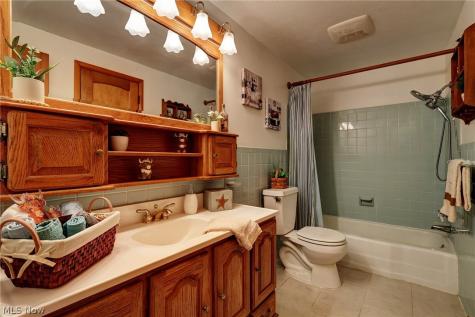 6065 E Valleyview Court Mentor OH 44060