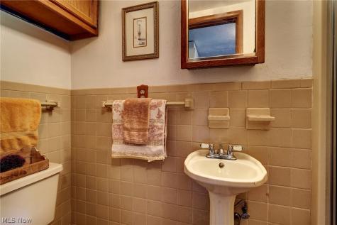 6065 E Valleyview Court Mentor OH 44060