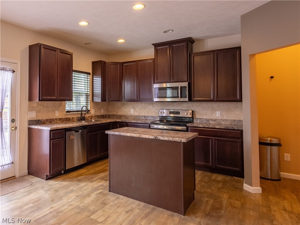 6212 Hadleigh Avenue SW Massillon OH 44646