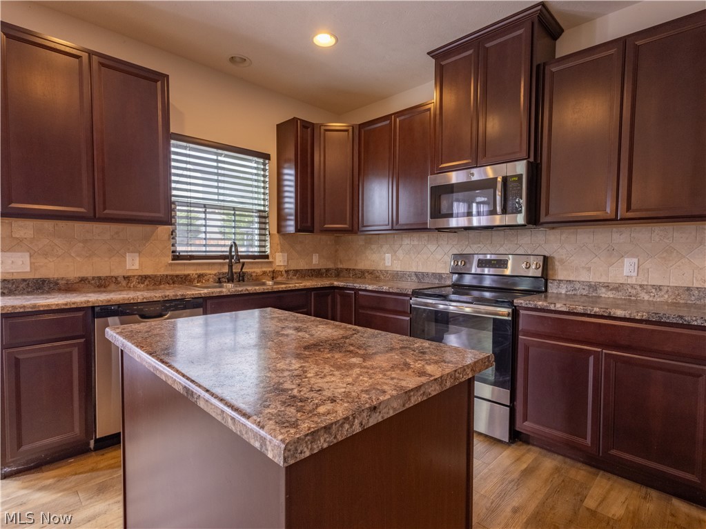 6212 Hadleigh Avenue SW Massillon OH 44646