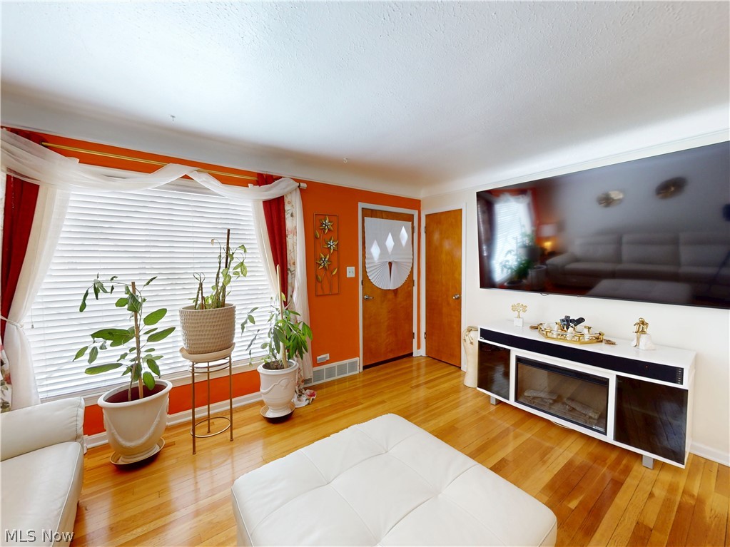 13504 Maple Leaf Drive Garfield Heights OH 44125