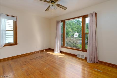 16223 Bardbury Avenue Middleburg Heights OH 44130