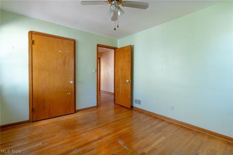 16223 Bardbury Avenue Middleburg Heights OH 44130