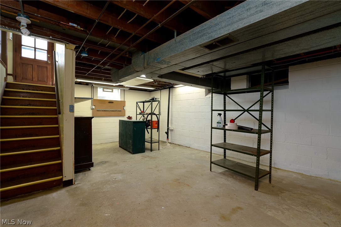 16223 Bardbury Avenue Middleburg Heights OH 44130