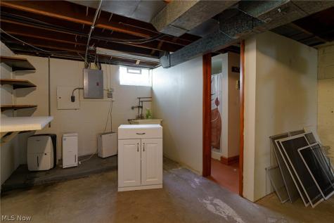 16223 Bardbury Avenue Middleburg Heights OH 44130