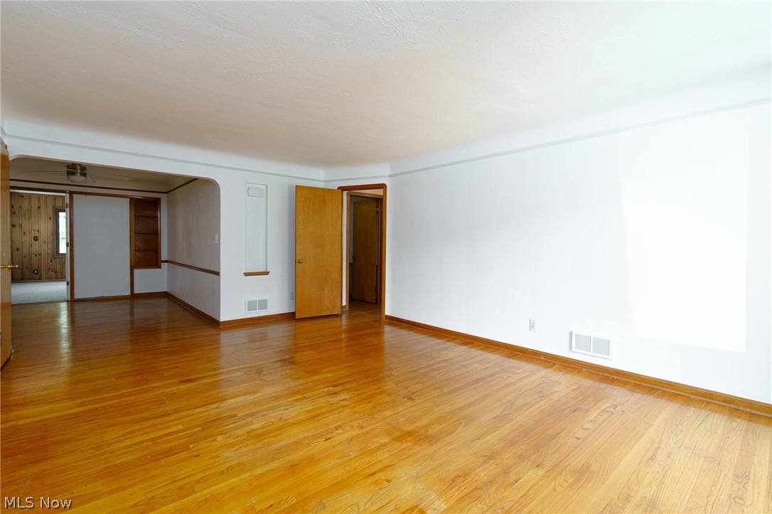16223 Bardbury Avenue Middleburg Heights OH 44130