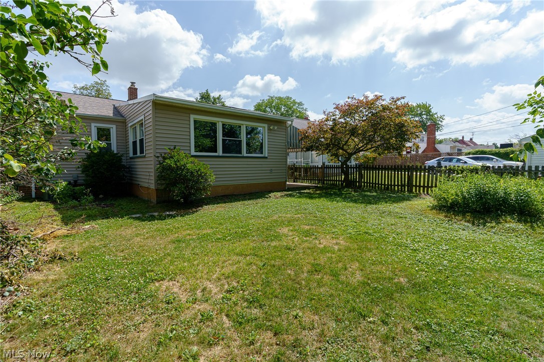 16223 Bardbury Avenue Middleburg Heights OH 44130