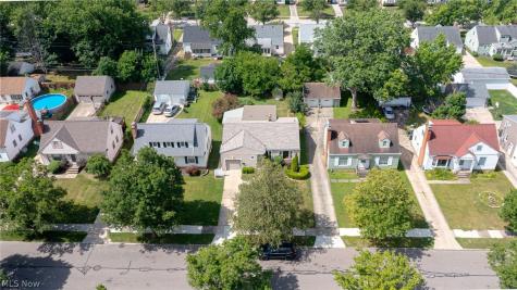 16223 Bardbury Avenue Middleburg Heights OH 44130