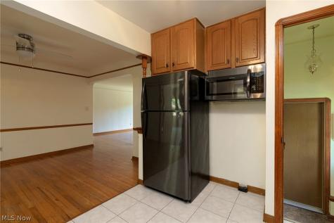 16223 Bardbury Avenue Middleburg Heights OH 44130