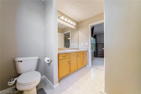 5562 Ridgeview Boulevard North Ridgeville OH 44039