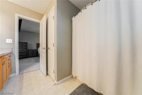 5562 Ridgeview Boulevard North Ridgeville OH 44039