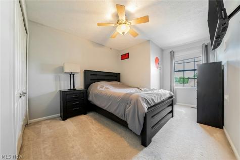 5562 Ridgeview Boulevard North Ridgeville OH 44039