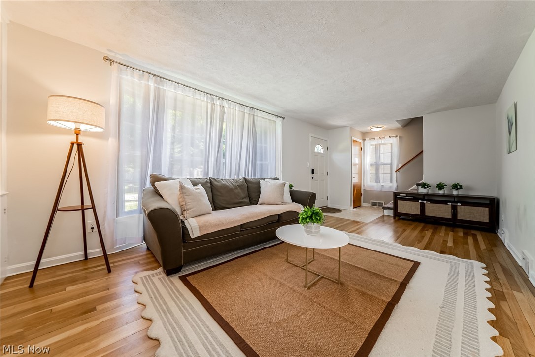 1164 Croyden Road Lyndhurst OH 44124