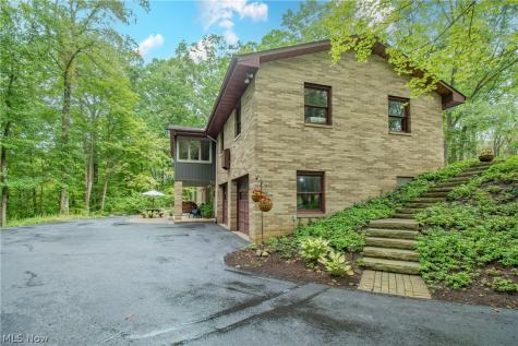 3980 Wetmore Road Cuyahoga Falls OH 44223