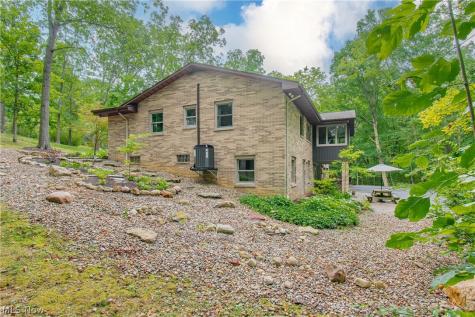 3980 Wetmore Road Cuyahoga Falls OH 44223