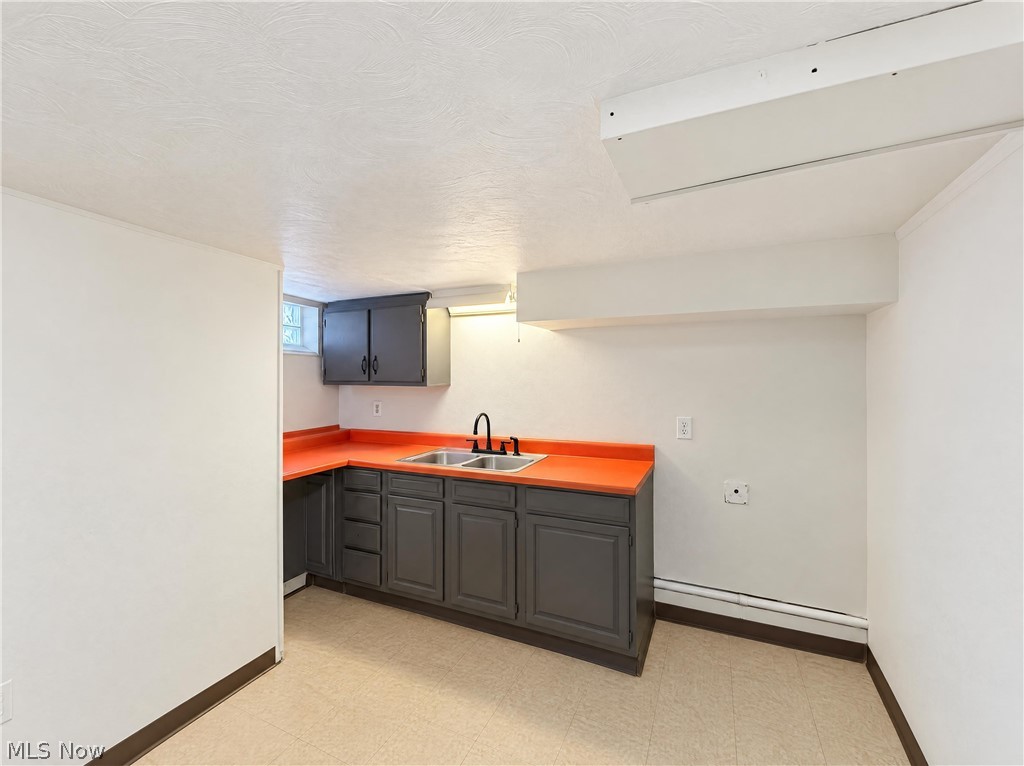 2606 Grovewood Avenue Cleveland OH 44134
