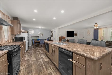 431 Westwoods Amherst OH 44001