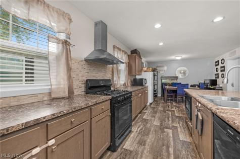431 Westwoods Amherst OH 44001