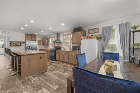 431 Westwoods Amherst OH 44001