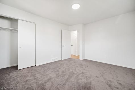 322 Windsor Drive Elyria OH 44035